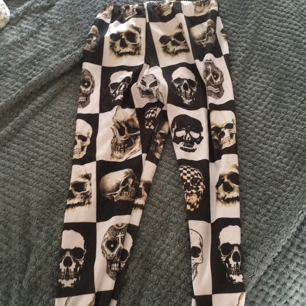 Fun goth skull leggings